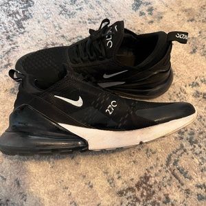 Nike airmax 270s